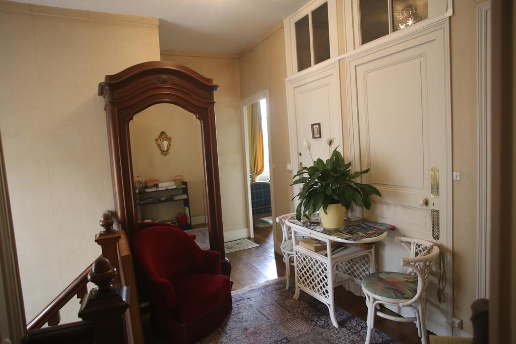 La Cabane Du Canada Bed & Breakfast Orleans Bagian luar foto