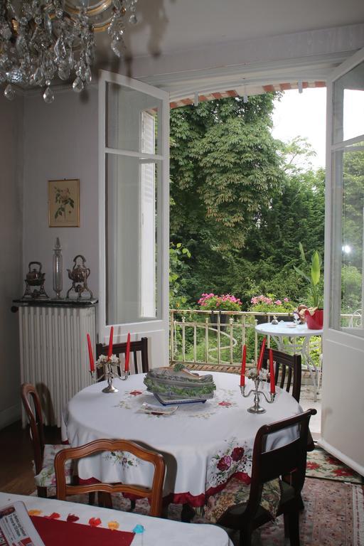 La Cabane Du Canada Bed & Breakfast Orleans Bagian luar foto