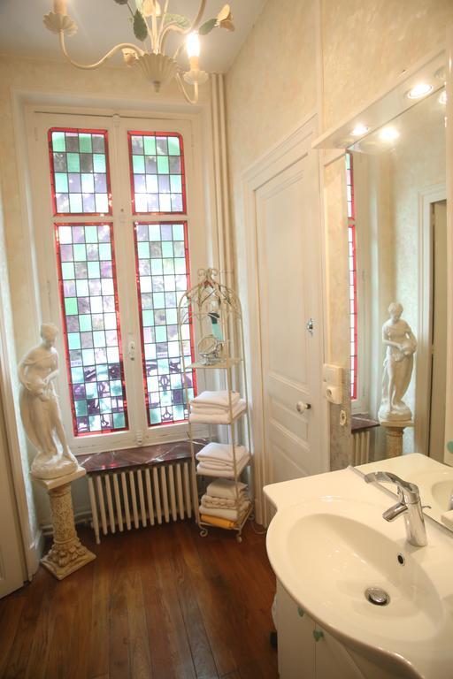 La Cabane Du Canada Bed & Breakfast Orleans Ruang foto